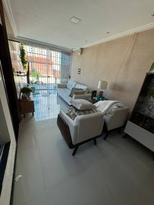 Oportunidade Única - Imóvel Comercial/Residencial de Luxo!