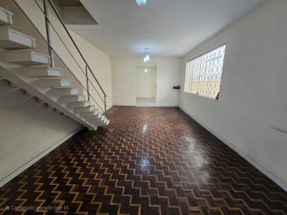 Casa 300m² a Venda com 3/4, 2 suítes, 2 Vagas de Garagem no Bairro Suíssa