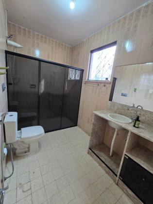 Casa 300m² a Venda com 3/4, 2 suítes, 2 Vagas de Garagem no Bairro Suíssa