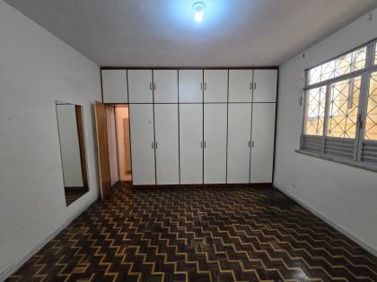 Casa 300m² a Venda com 3/4, 2 suítes, 2 Vagas de Garagem no Bairro Suíssa