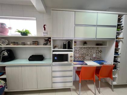 Viva no Suíssa Apartamento Reformado 03 Quartos, Espaçoso No Condomínio Bahia Sol