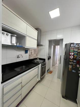 Viva no Suíssa Apartamento Reformado 03 Quartos, Espaçoso No Condomínio Bahia Sol