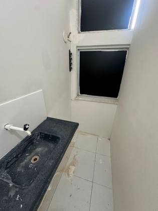 Alugo 1 Sala Comercial 6º Andar no Edifício Oviêdo Teixeira - Bairro Centro