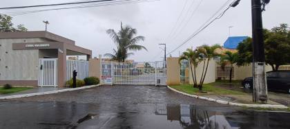 Casa À Venda Com 3 Quartos Sendo 1 Suíte No Condomínio Via Mares