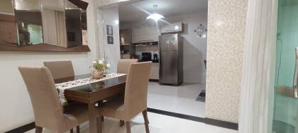 Casa À Venda Com 3 Quartos Sendo 1 Suíte No Condomínio Via Mares