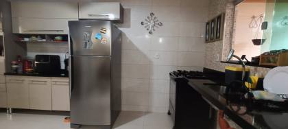 Casa À Venda Com 3 Quartos Sendo 1 Suíte No Condomínio Via Mares