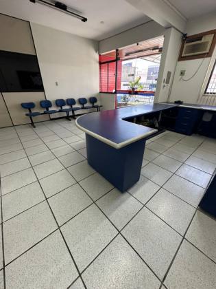 Alugo Prédio Comercial 456m² Com 10 Salas e 5 Banheiros No Bairro Salgado Filho