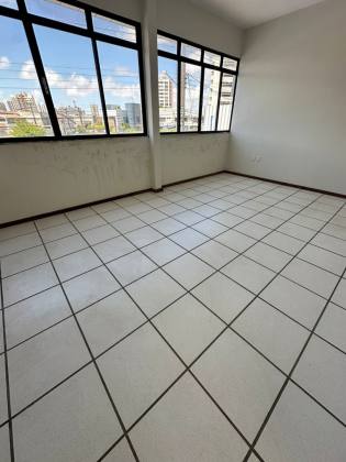 Alugo Prédio Comercial 456m² Com 10 Salas e 5 Banheiros No Bairro Salgado Filho