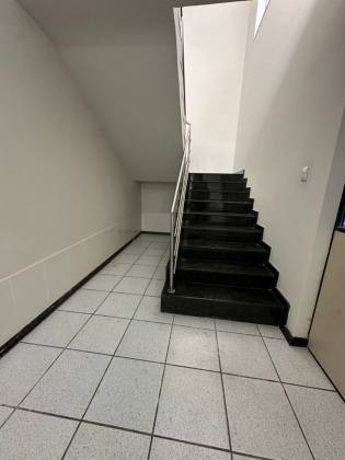 Alugo Prédio Comercial 456m² Com 10 Salas e 5 Banheiros No Bairro Salgado Filho