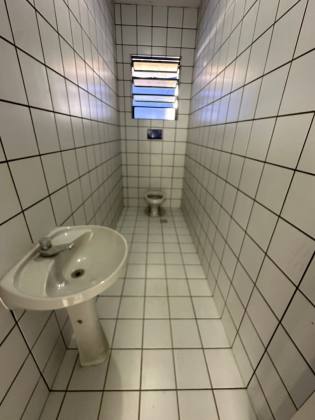 Alugo Prédio Comercial 456m² Com 10 Salas e 5 Banheiros No Bairro Salgado Filho