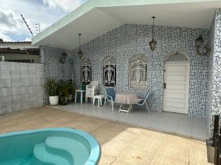 Casa Solta 300 Metros 4 Quartos Com Suíte no Bairro Suíssa