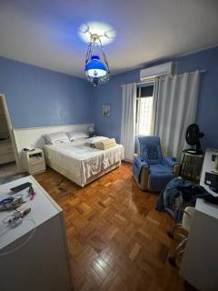 Casa Solta 300 Metros 4 Quartos Com Suíte no Bairro Suíssa