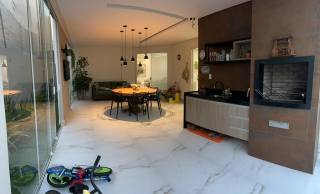 Casa 348m² no Condomínio Marta Ferreira com 4/4 e 3 Suítes no Bairro Robalo - SE