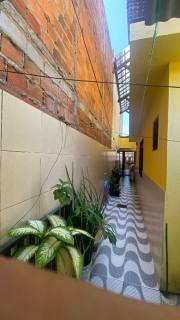 Casa Solta no Bairro Atalaia Com 4 Suítes Frente Leste Perto da Melício Machado