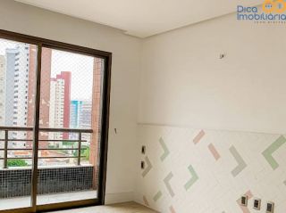 Apartamento Para Vender com 4 quartos 3 suítes no bairro Meireles em Fortaleza