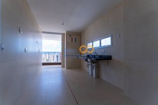 Alto Padrão no coração do Meireles- 209m2 - 3 Qts, 4 suítes, andar alto !