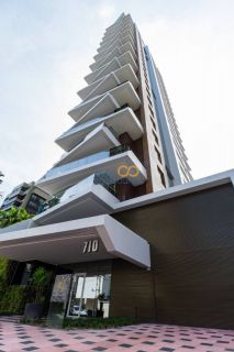 Alto Padrão no coração do Meireles- 209m2 - 3 Qts, 4 suítes, andar alto !