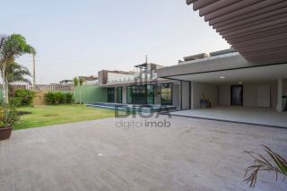 Casa de Condomínio Para Vender com 4 quartos 4 suítes no bairro Vicente Pinzon em Fortaleza