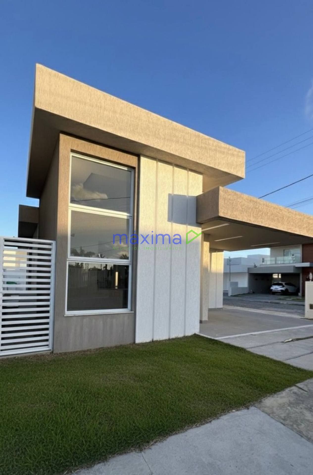 CASA NO CONDOMINIO SOL E PRAIA