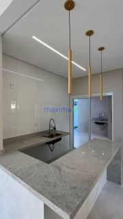 CASA NO CONDOMINIO SOL E PRAIA