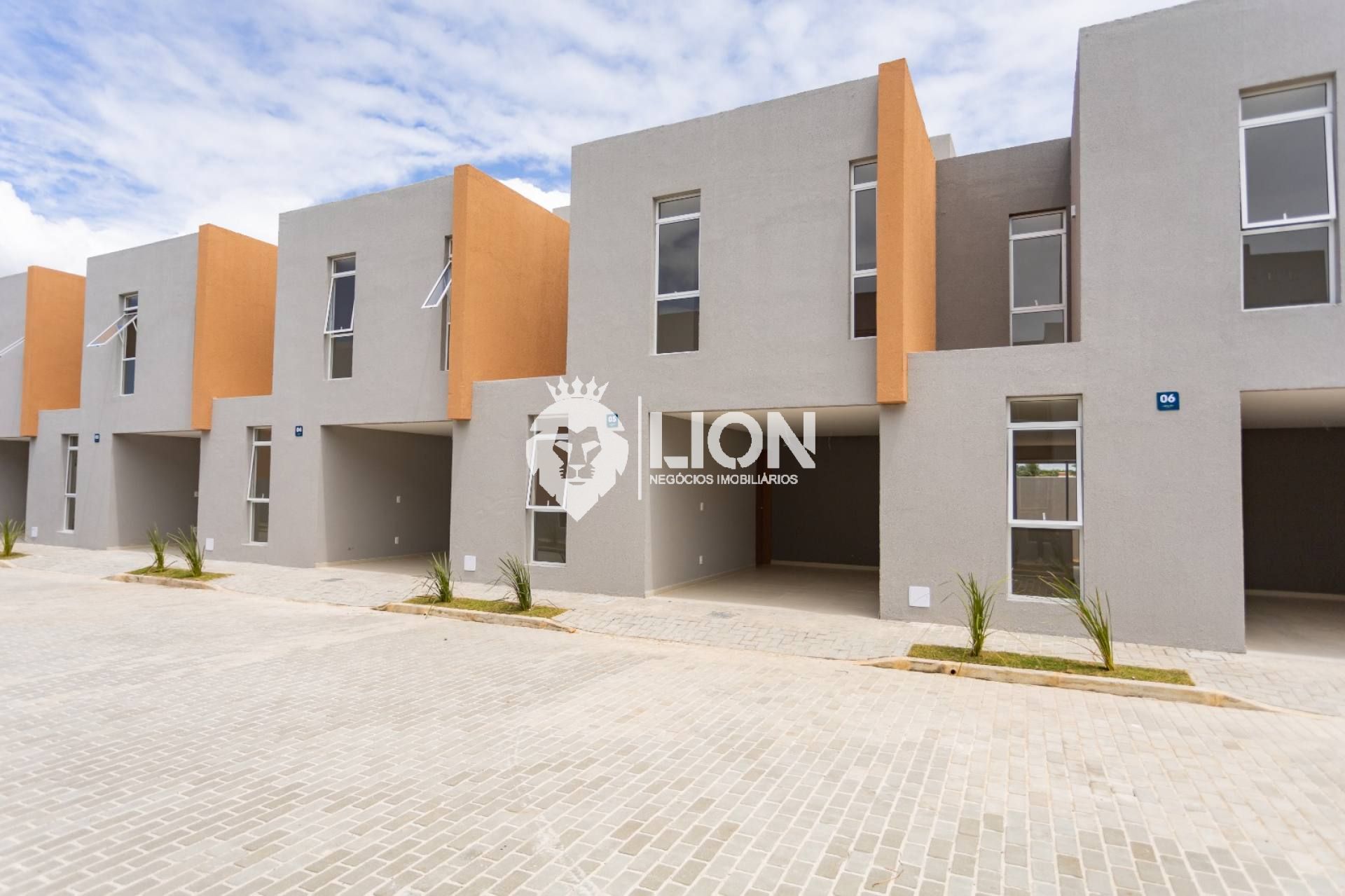 CASA PRONTA PARA MORAR – FINANCIA PELO MCMV FAIXA 4!       Conforto, localização e espaço privativo a 700m da praia!