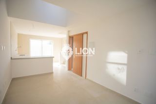 CASA PRONTA PARA MORAR – FINANCIA PELO MCMV FAIXA 4!       Conforto, localização e espaço privativo a 700m da praia!