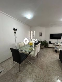 Casa à Venda no Loteamento Casa Forte – Super Tranquilo e Arborizado!