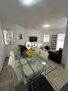 Casa à Venda no Loteamento Casa Forte – Super Tranquilo e Arborizado!