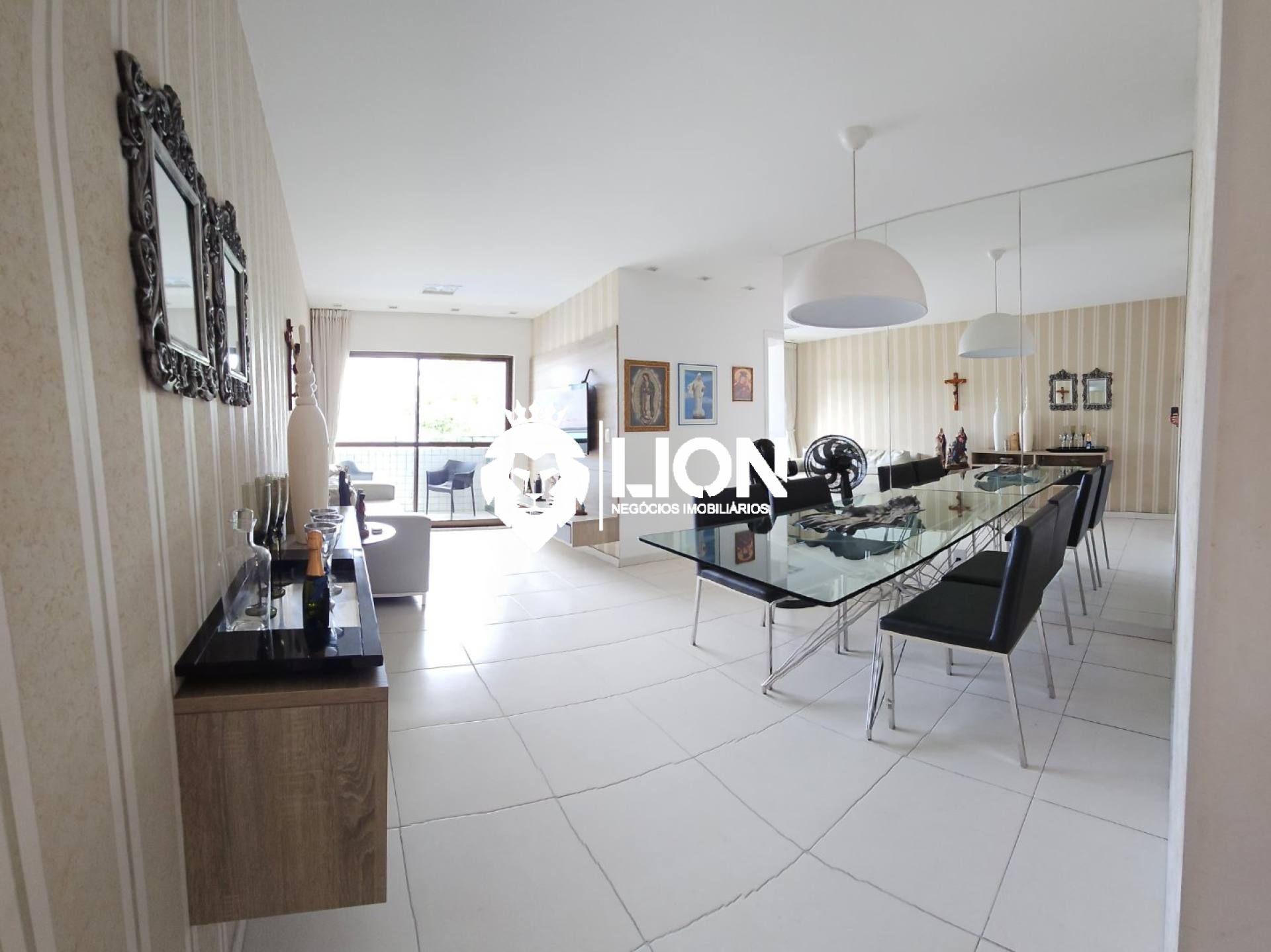 Apartamento Para Vender com 3 quartos sendo 2 suítes no bairro Mangabeiras  em Maceió- Edifício Residencial Premium