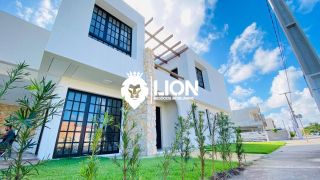 Casa Exclusiva em  cond. Fechado - Marechal 5 minutos do mar!