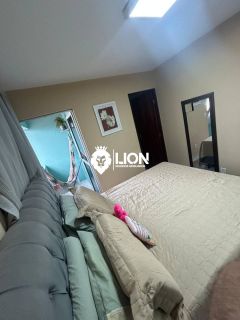 Vendo casa com 4 dormitórios na Santa Amelia