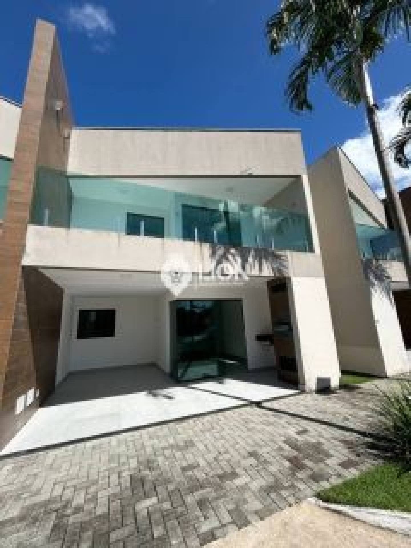 Casa Para alugar com 3 quartos sendo 2 suítes no bairro Antares  em Maceió