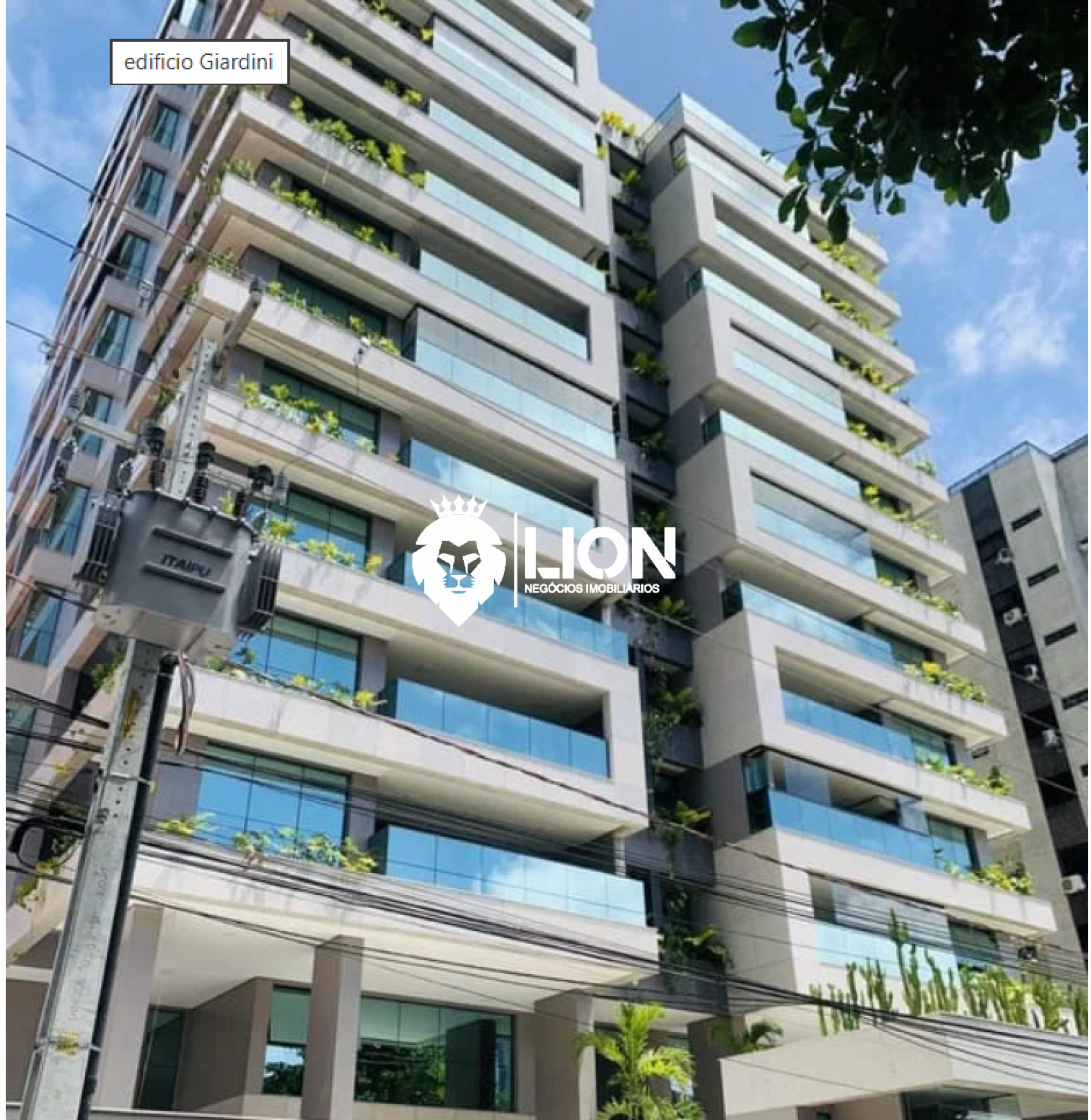 Apartamento Luxuoso com 4 Suítes na ponta verde!!