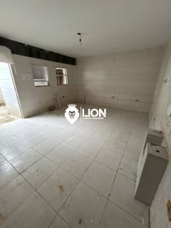 ALUGUEL – CASA ESPAÇOSA E BEM LOCALIZADA!