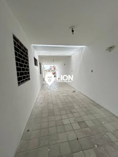 ALUGUEL – CASA ESPAÇOSA E BEM LOCALIZADA!