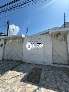 ALUGUEL – CASA ESPAÇOSA E BEM LOCALIZADA!