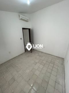 ALUGUEL – CASA ESPAÇOSA E BEM LOCALIZADA!