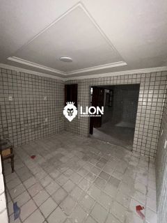 ALUGUEL – CASA ESPAÇOSA E BEM LOCALIZADA!