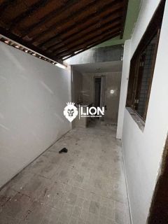 ALUGUEL – CASA ESPAÇOSA E BEM LOCALIZADA!