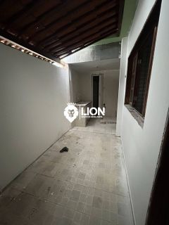 ALUGUEL – CASA ESPAÇOSA E BEM LOCALIZADA!