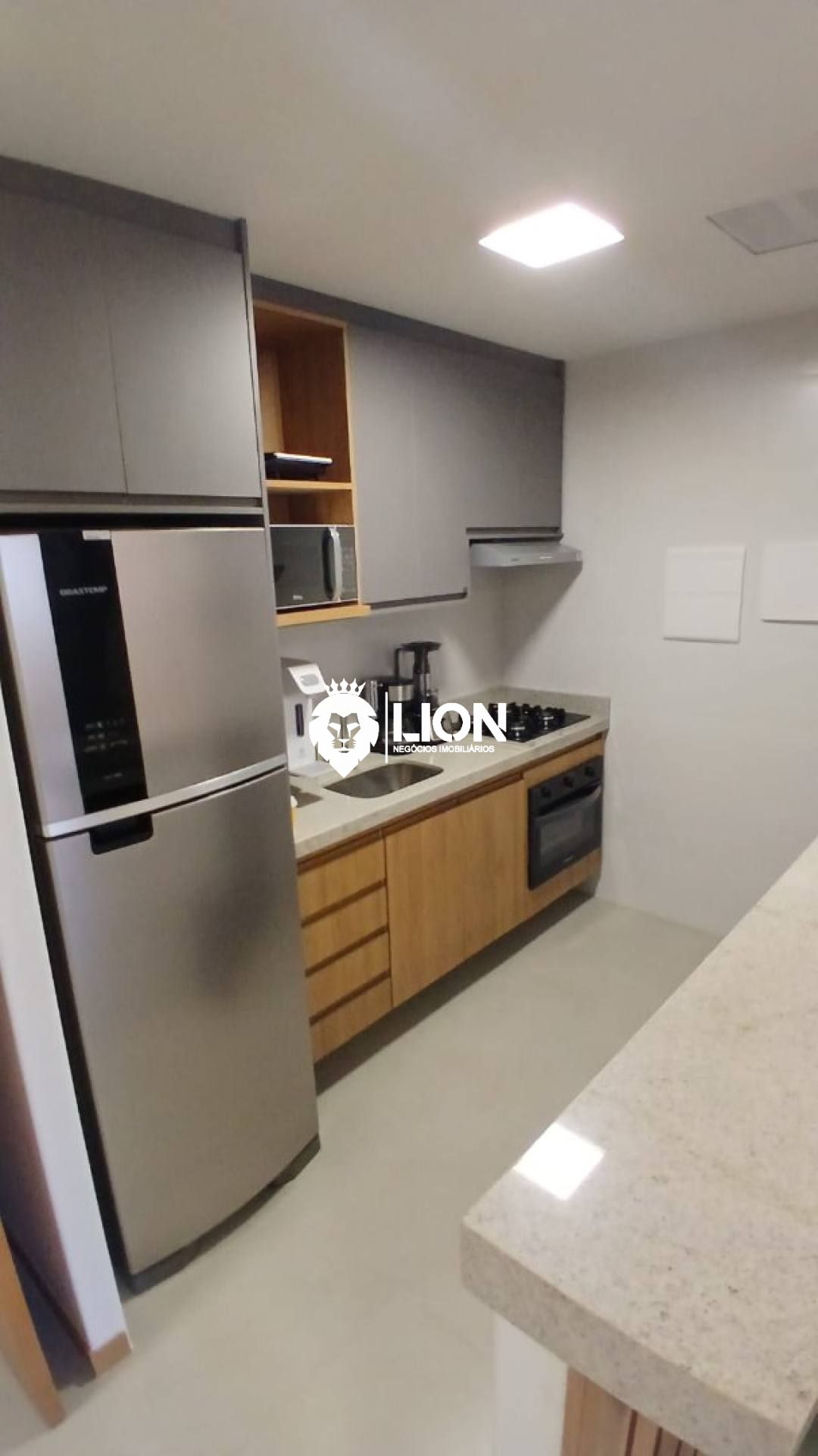 APARTAMENTO MOBILIADO À VENDA – CONDOMÍNIO VERSA