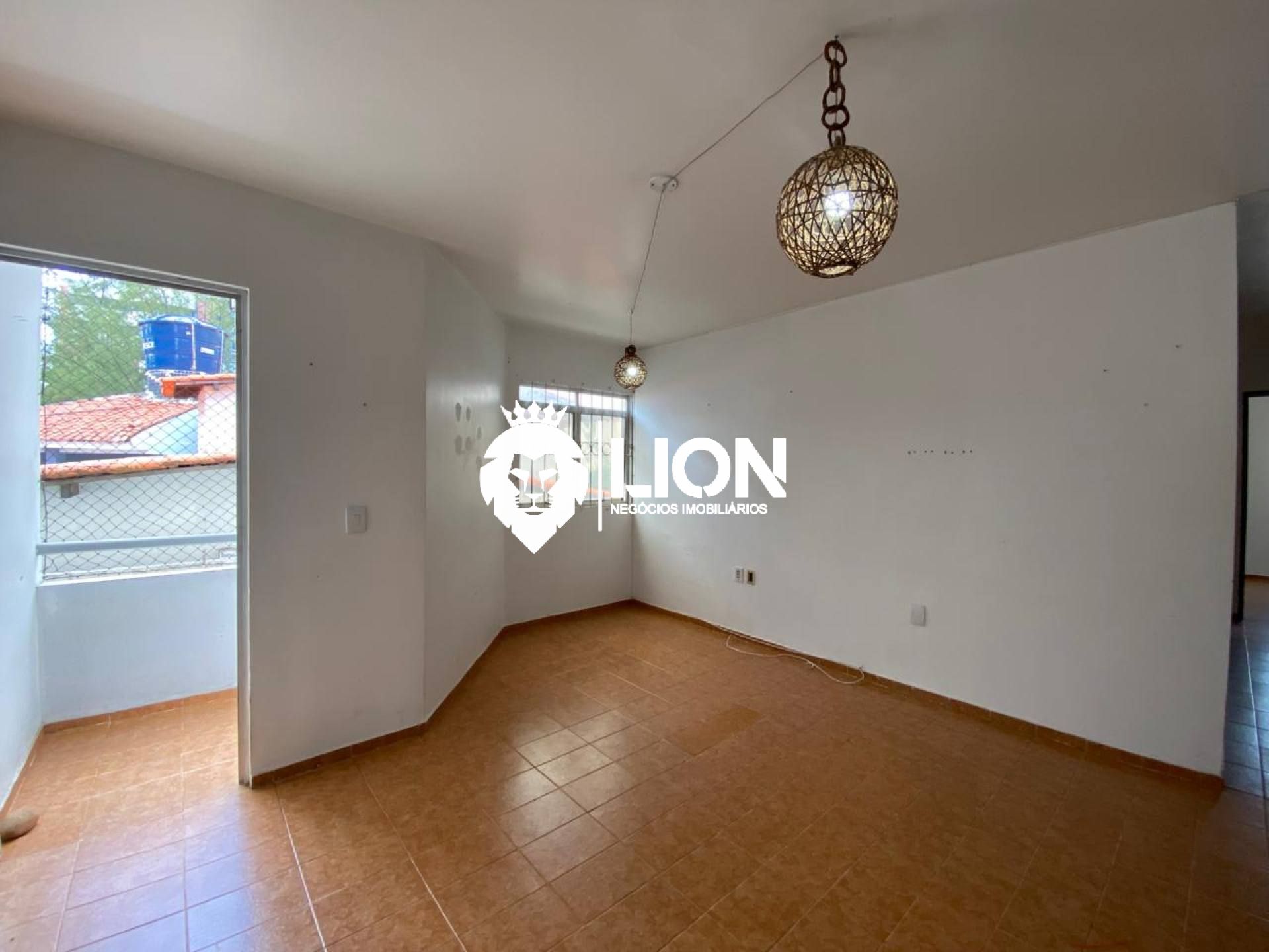 Apartamento amplo e bem localizado a menos de 1km do mar!