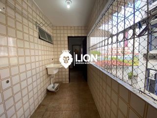 Apartamento amplo e bem localizado a menos de 1km do mar!