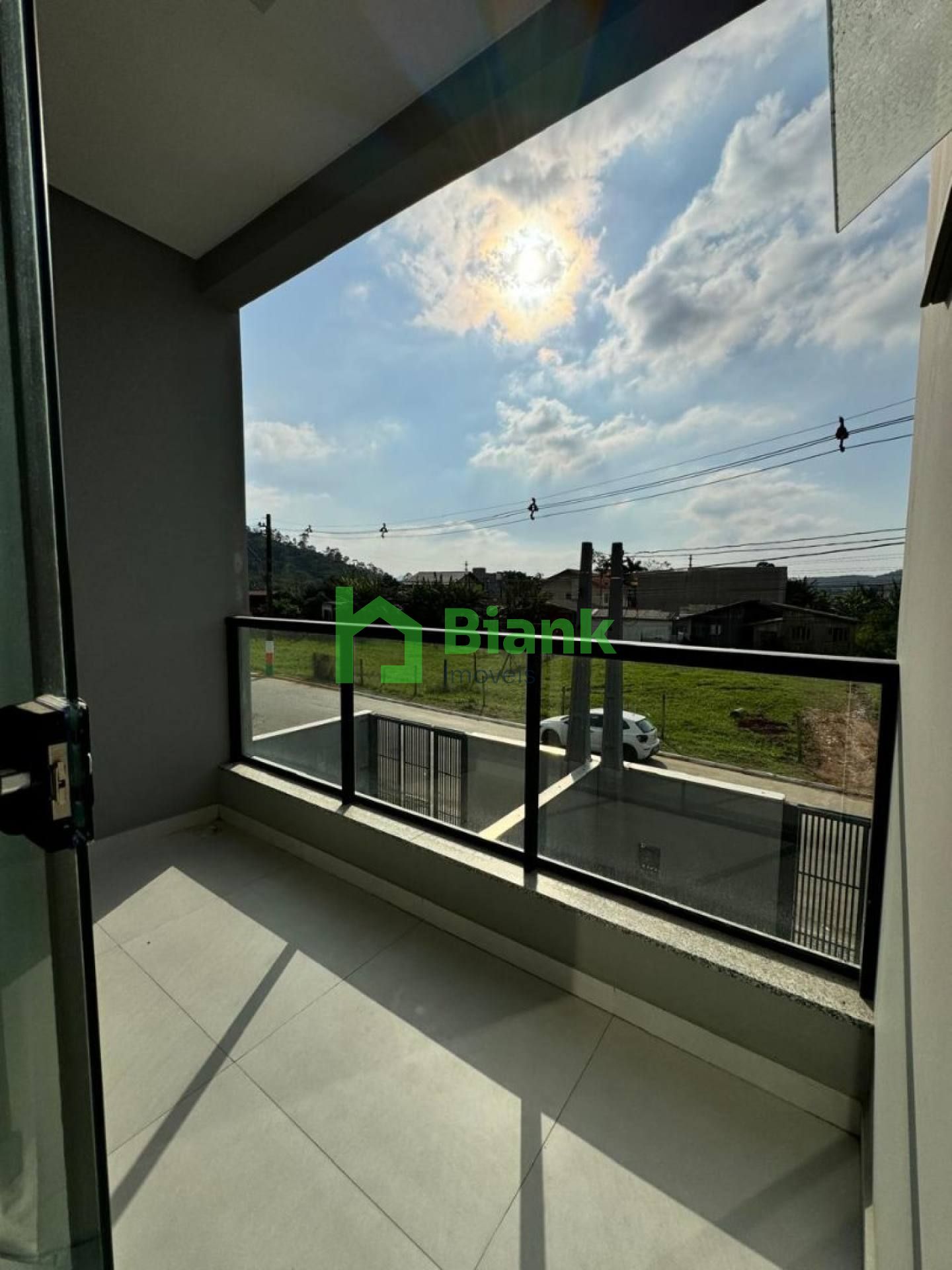 Sobrado 1 Suíte + 2 Quartos - Bairro Rio Pequeno, Camboriú.