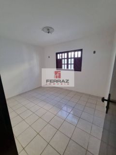 Casa alugel emaus, dois quartos, suíte, banheiro social,  armários de cozinha