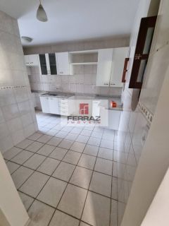 Casa alugel emaus, dois quartos, suíte, banheiro social,  armários de cozinha