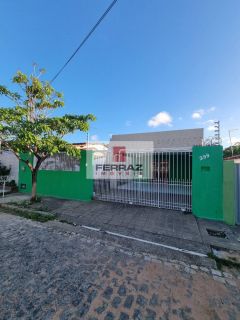 Casa alugel emaus, dois quartos, suíte, banheiro social,  armários de cozinha