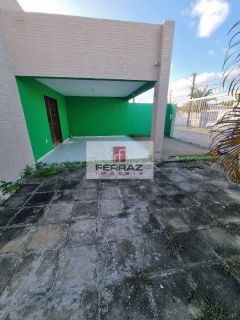 Casa alugel emaus, dois quartos, suíte, banheiro social,  armários de cozinha