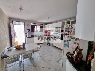 Casa á venda em ponta negra, quatro quartos, suíte, escritório,  duas dependências, piscina, churrasqueira.