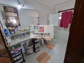Casa á venda em ponta negra, quatro quartos, suíte, escritório,  duas dependências, piscina, churrasqueira.